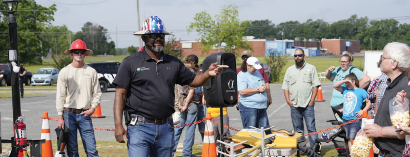 safety line demonstration instructor